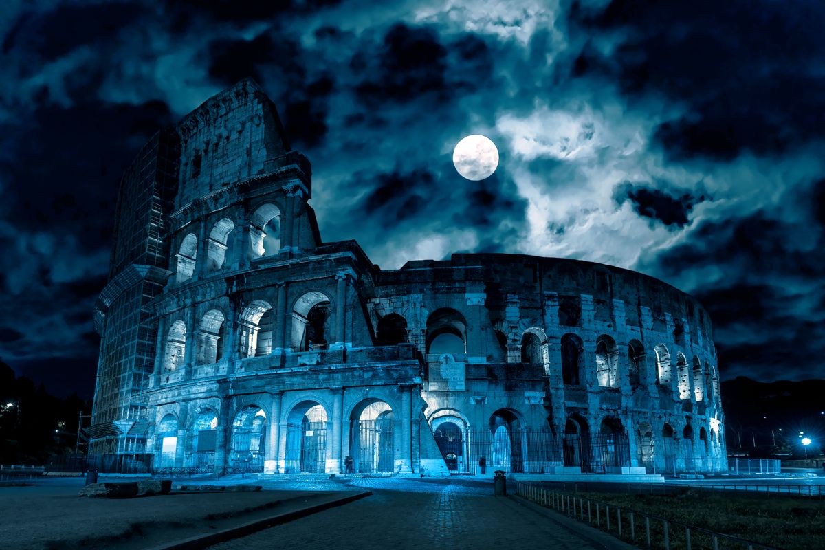 colosseo notte luna