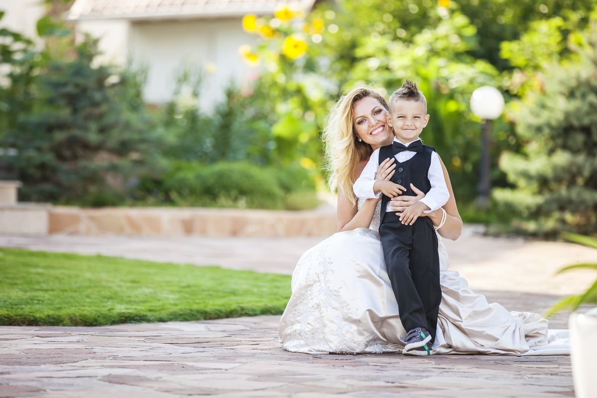 mamma sposa bambino