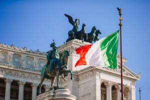 bandiera italia altare della patria a roma