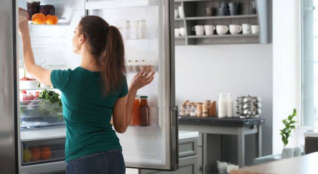 Cosmetici in frigorifero in estate: occhio, non tutti reggono le basse temperature