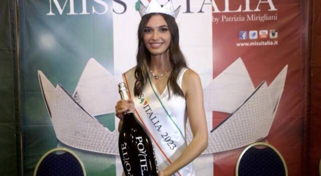 Miss Italia, il papà senatore la difende: &#8220;Basta polemiche! Ha vinto per merito&#8221;