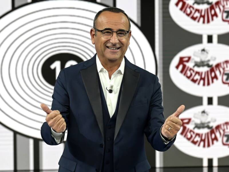 Carlo Conti: quanto guadagna il conduttore Rai (anche per Sanremo)