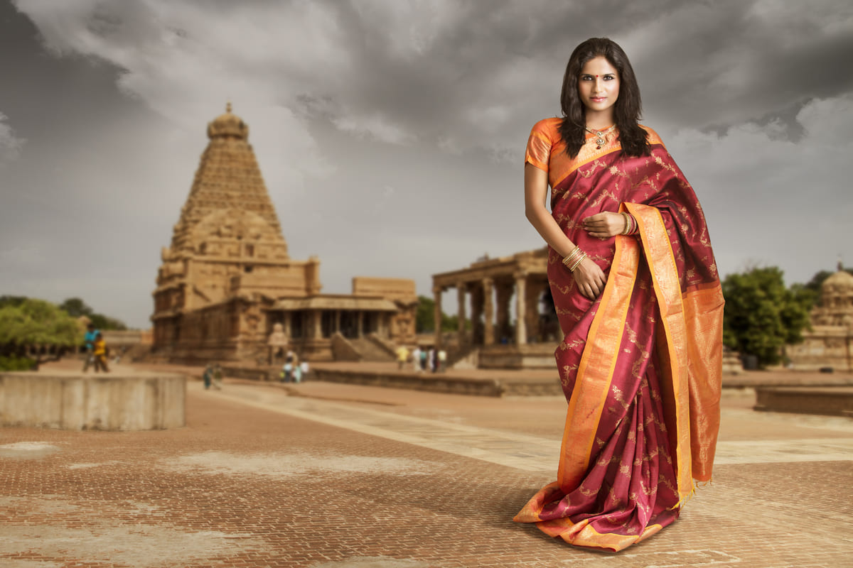 donna indiana sari tempio
