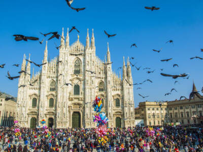 piazza duomo milano persone