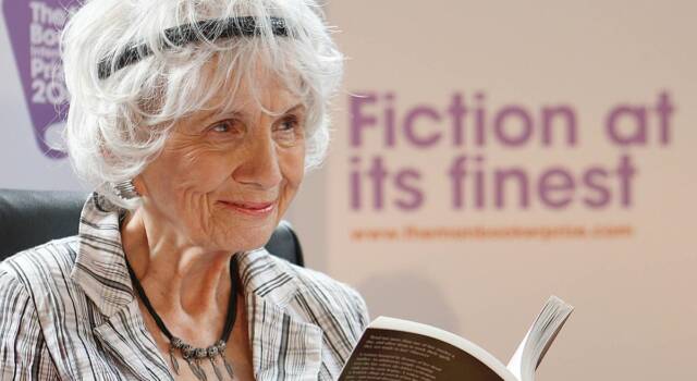 Addio a Alice Munro: si spegne a 92 anni la scrittrice premio Nobel