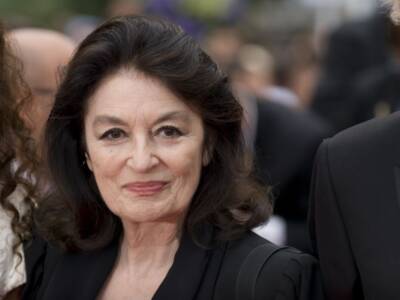 Addio a Anouk Aimée, la musa della Dolce Vita di Fellini: l’attrice è morta a 92 anni