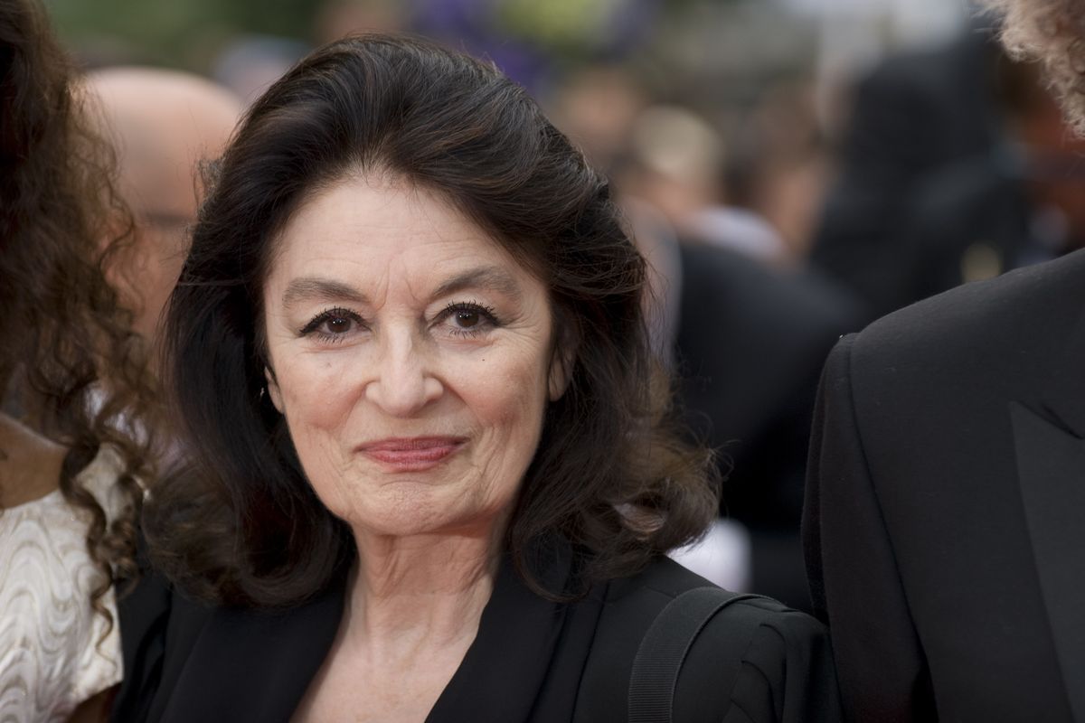 Addio a Anouk Aimée, la musa della Dolce Vita di Fellini: l’attrice è morta a 92 anni