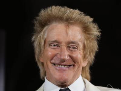 Rod Stewart: “I miei giorni sono contati, ma voglio far festa fino a 90 anni”