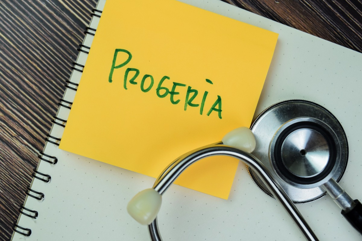 scritta progeria con stetoscopio medico