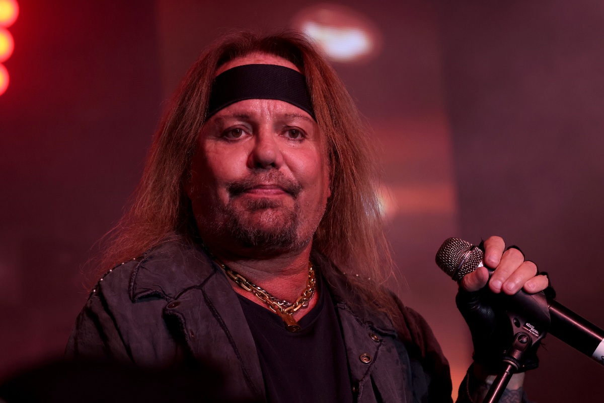 Incidente aereo di Vince Neil: morto il pilota, ferita la fidanzata del rocker