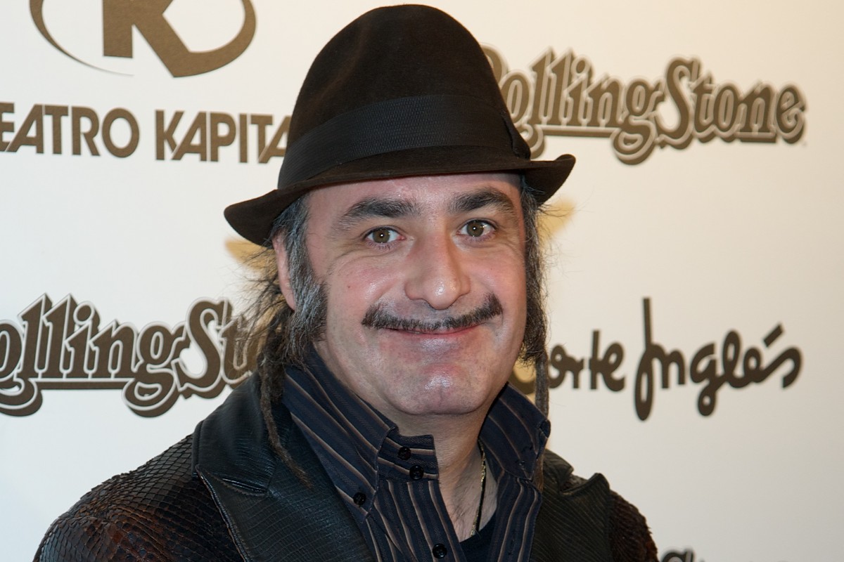 Tonino Carotone, cantante spagnolo, è presente ai Rolling Stone Magazine Awards 2013, che si tengono il 28 novembre 2013 al Kapital Club di Madrid.